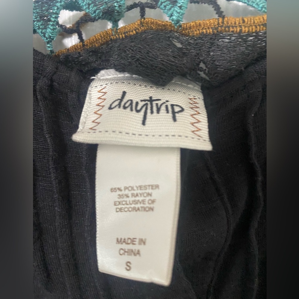 Boho Embroidered Long Sleeve Top – Black
Size: Small - Picture 4 of 4